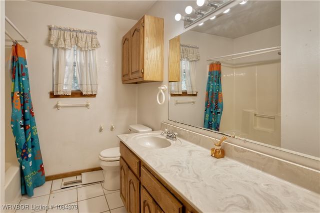 2011 Charmont Drive, Charleston, AR 72933