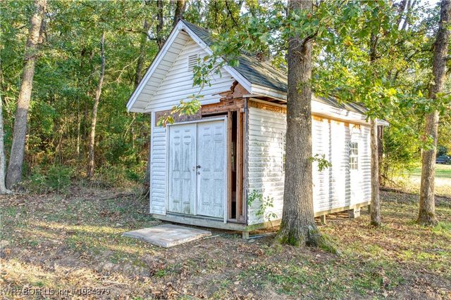 2011 Charmont Drive, Charleston, AR 72933