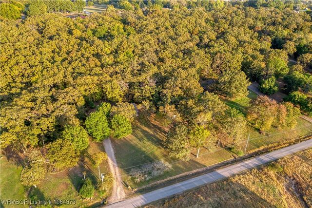 2011 Charmont Drive, Charleston, AR 72933