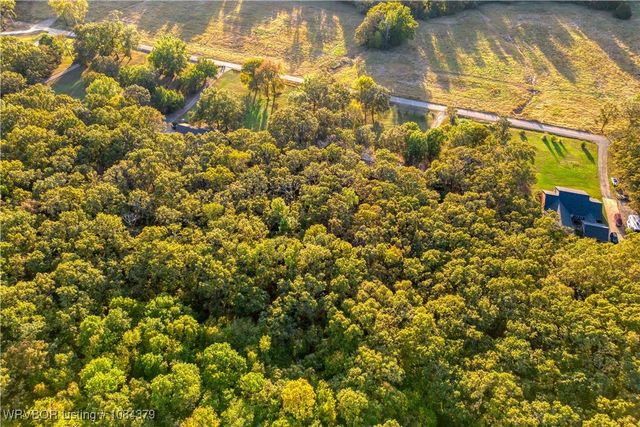 2011 Charmont Drive, Charleston, AR 72933