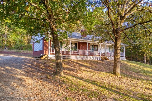 2011 Charmont Drive, Charleston, AR 72933