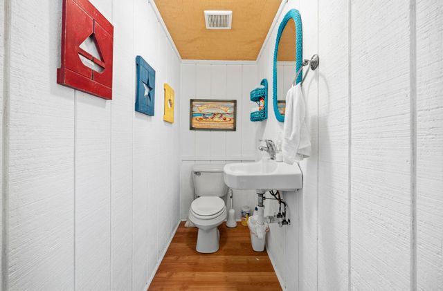 213 33rd Ave. N, North Myrtle Beach, SC 29582