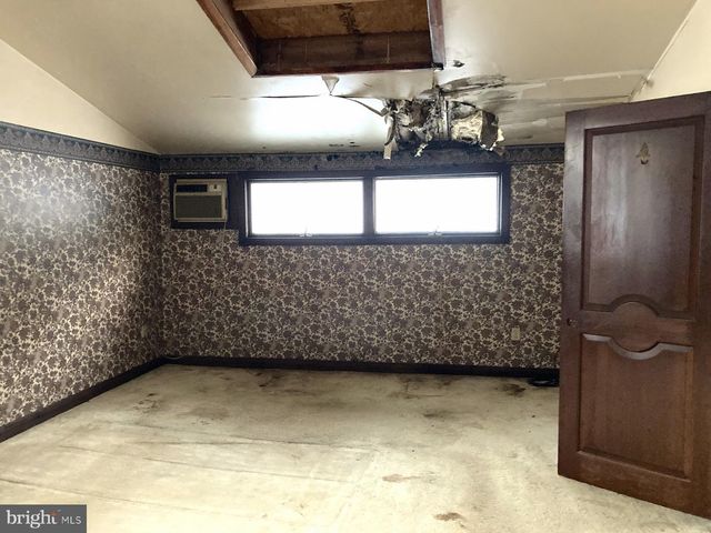 550 GREENHOUSE RD, Middleburg, PA 17842