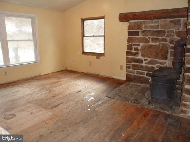 550 GREENHOUSE RD, Middleburg, PA 17842