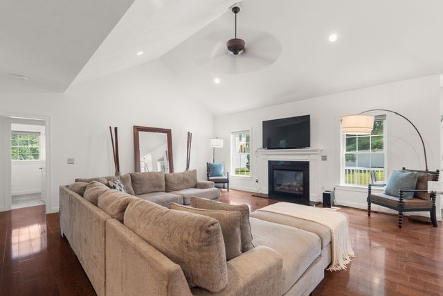 67 Bayberry Hill Road, Attleboro, MA 02703