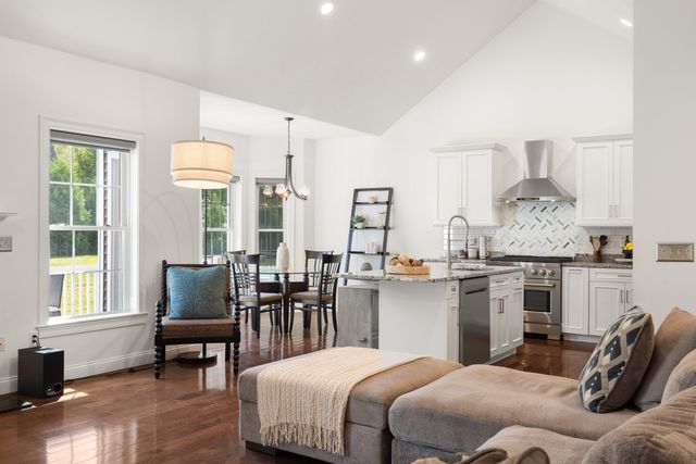 67 Bayberry Hill Road, Attleboro, MA 02703