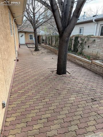 1713 W Boulder Street, Colorado Springs, CO 80904