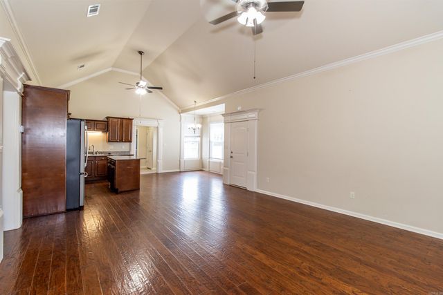 601 Adams Vineyard Drive, Benton, AR 72015