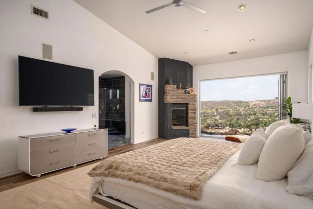 30330 Via Maria Elena, Bonsall, CA 92003