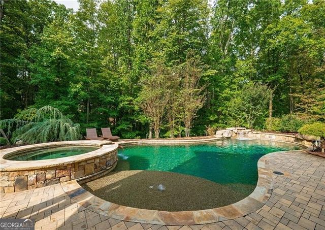 16750 Quayside Drive, Milton, GA 30004