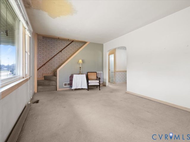 6802 Cottage St, Henrico, VA 23228