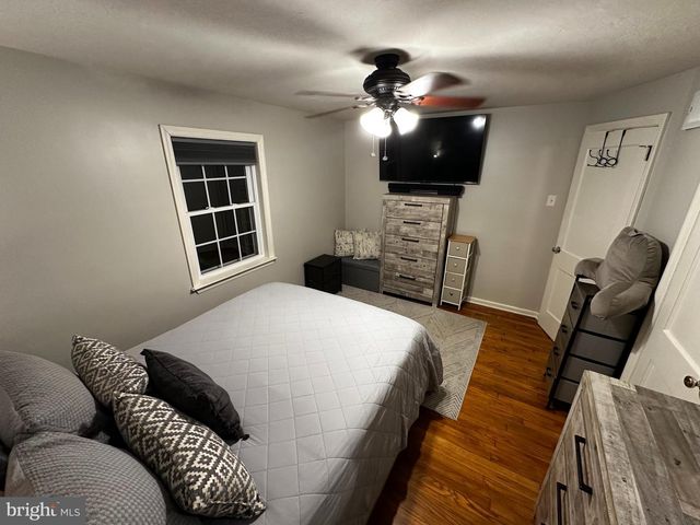 751 VILLAGE RD, York, PA 17404