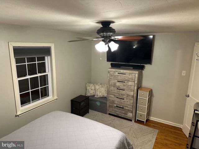 751 VILLAGE RD, York, PA 17404