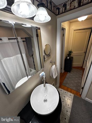 751 VILLAGE RD, York, PA 17404