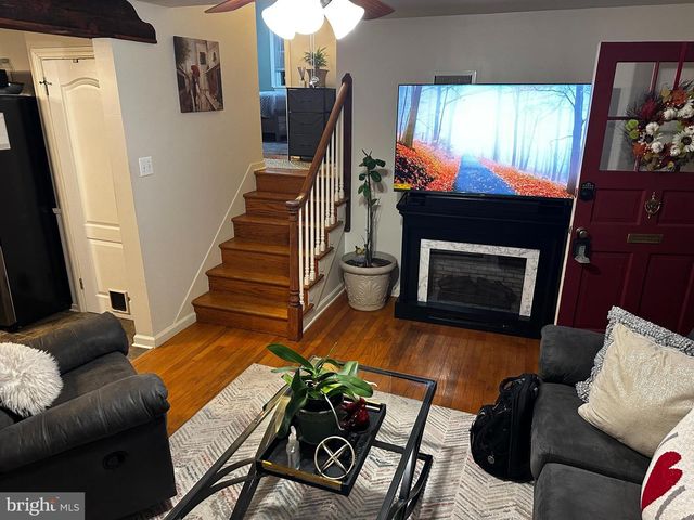 751 VILLAGE RD, York, PA 17404