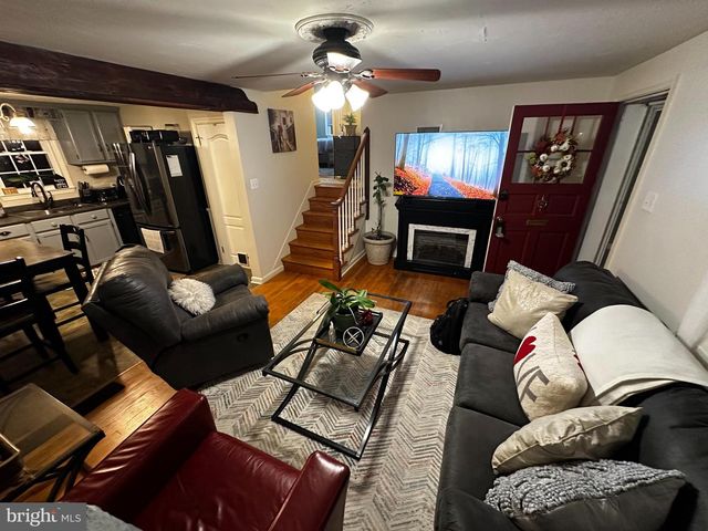 751 VILLAGE RD, York, PA 17404