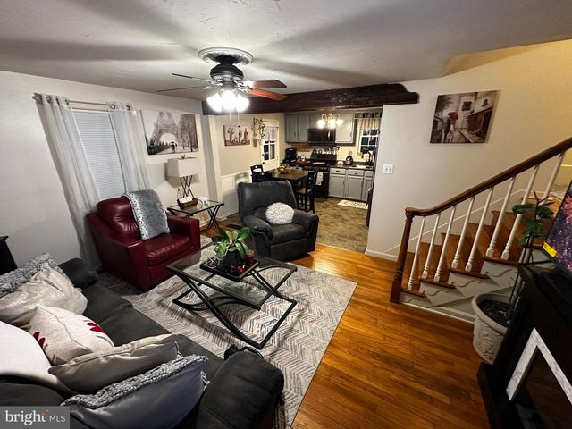 751 VILLAGE RD, York, PA 17404