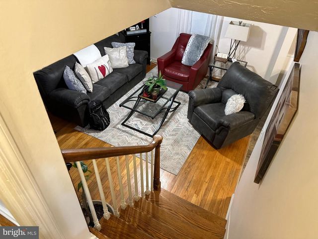 751 VILLAGE RD, York, PA 17404