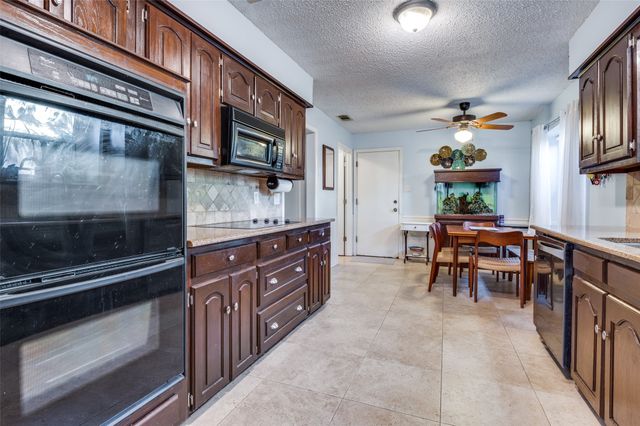 722 Corinthian Place, Duncanville, TX 75137