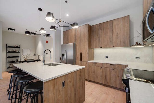 1257 N ASHLAND Avenue 502, Chicago, IL 60622
