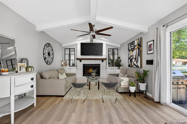 301 Rachels Trail, St Peters, MO 63376