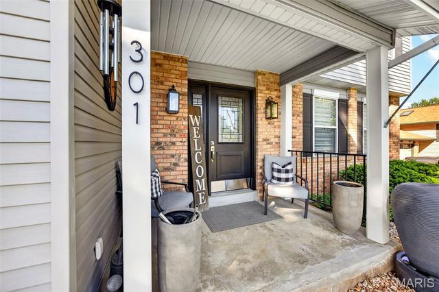 301 Rachels Trail, St Peters, MO 63376