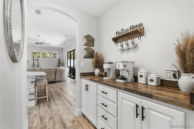 11870 W Waterway Drive, Homosassa, FL 34448