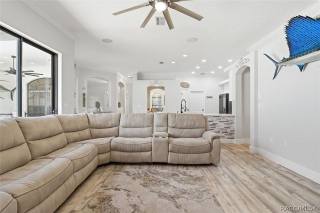 11870 W Waterway Drive, Homosassa, FL 34448