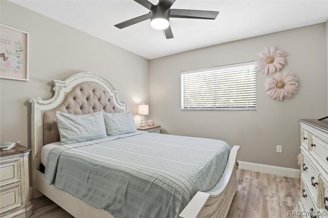 11870 W Waterway Drive, Homosassa, FL 34448