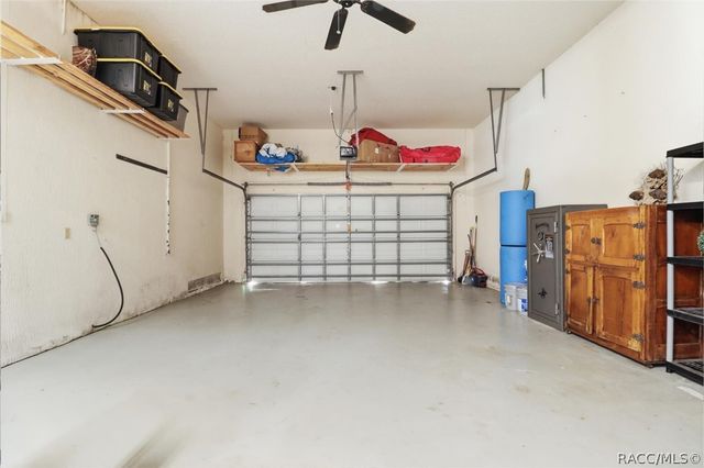11870 W Waterway Drive, Homosassa, FL 34448