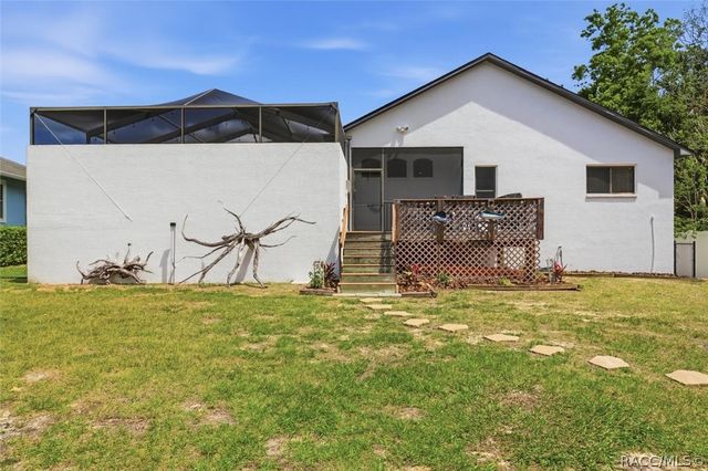 11870 W Waterway Drive, Homosassa, FL 34448