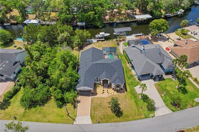 11870 W Waterway Drive, Homosassa, FL 34448