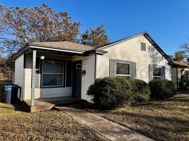 3821 Townsend Drive, Fort Worth, TX 76110