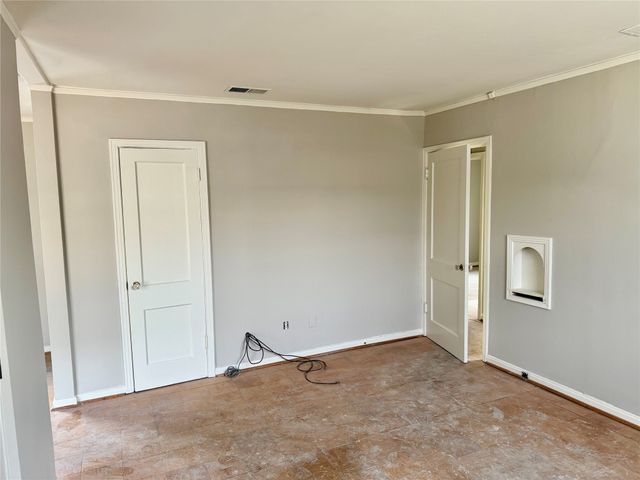 3821 Townsend Drive, Fort Worth, TX 76110