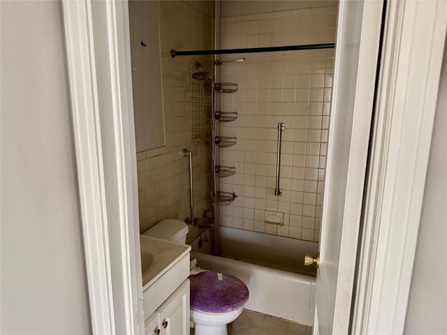 3821 Townsend Drive, Fort Worth, TX 76110