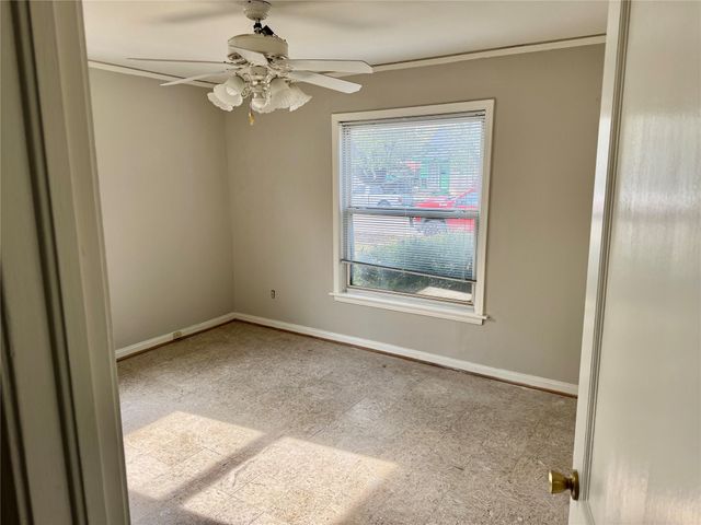 3821 Townsend Drive, Fort Worth, TX 76110