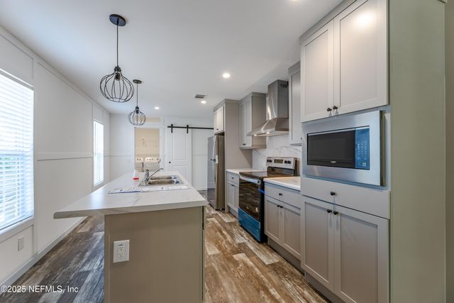 8534 OSTEEN Street, Jacksonville, FL 32210