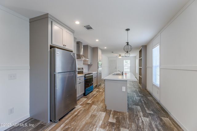 8534 OSTEEN Street, Jacksonville, FL 32210