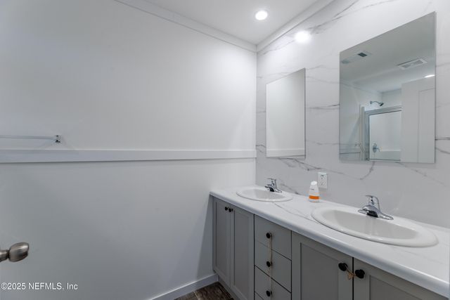 8534 OSTEEN Street, Jacksonville, FL 32210