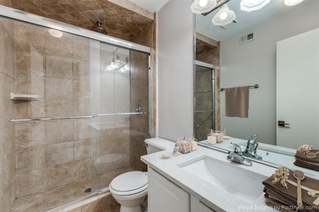 5911 E University Boulevard 104, Dallas, TX 75206