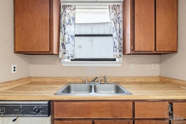 1920 N Spring St, Pensacola, FL 32501