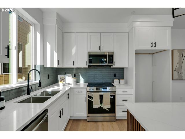 6605 N Montana Ave, Portland, OR 97217