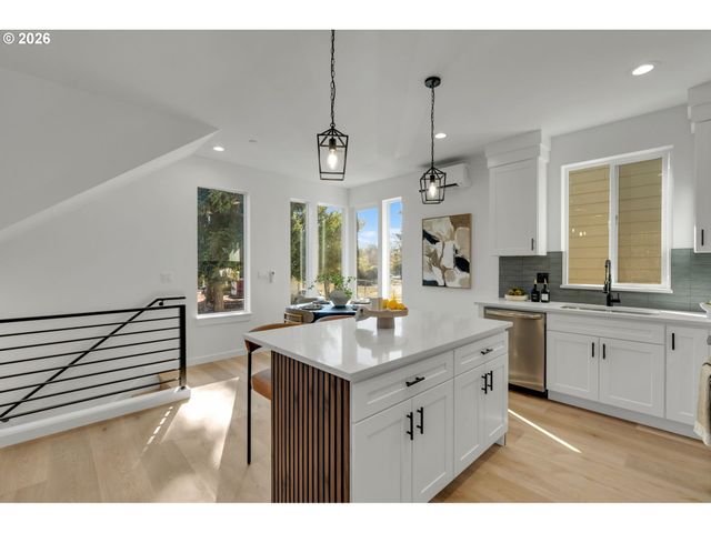 6605 N Montana Ave, Portland, OR 97217
