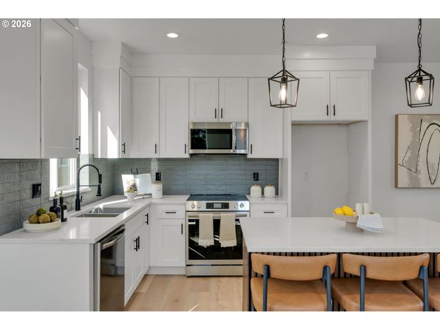 6605 N Montana Ave, Portland, OR 97217