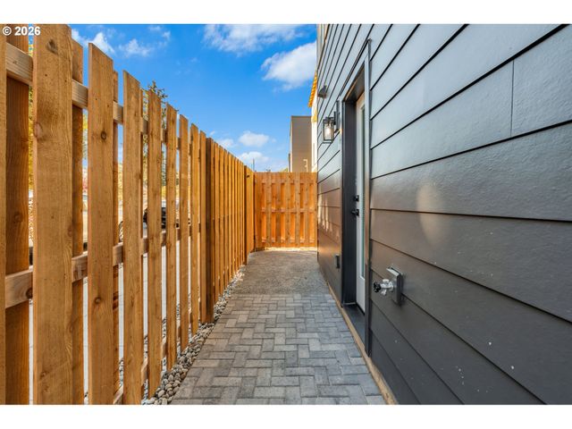 6605 N Montana Ave, Portland, OR 97217