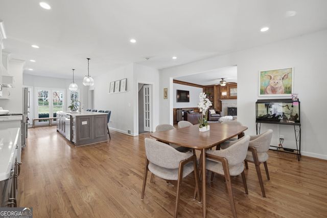 650 Wood Work Way, Roswell, GA 30076