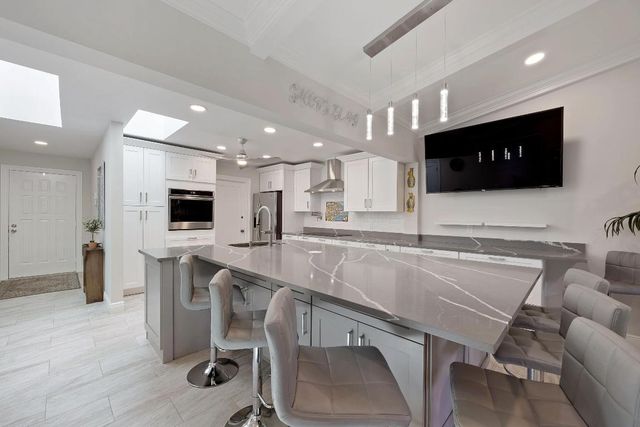 7 Ridge Pointe Drive C, Boynton Beach, FL 33435