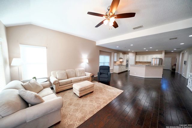 12016 Vignette, Schertz, TX 78154