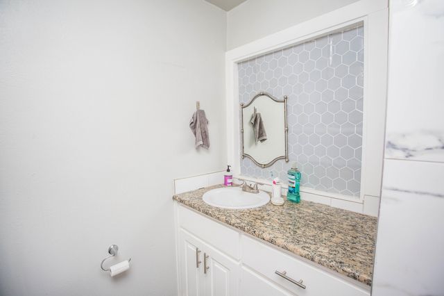2408 32nd Street, Lubbock, TX 79411