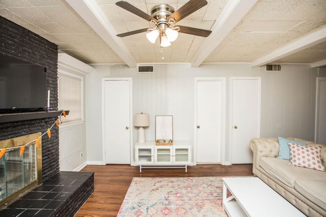2408 32nd Street, Lubbock, TX 79411